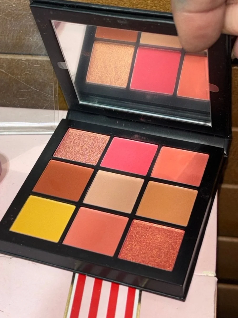 Huda Beauty Eyeshadow Palette